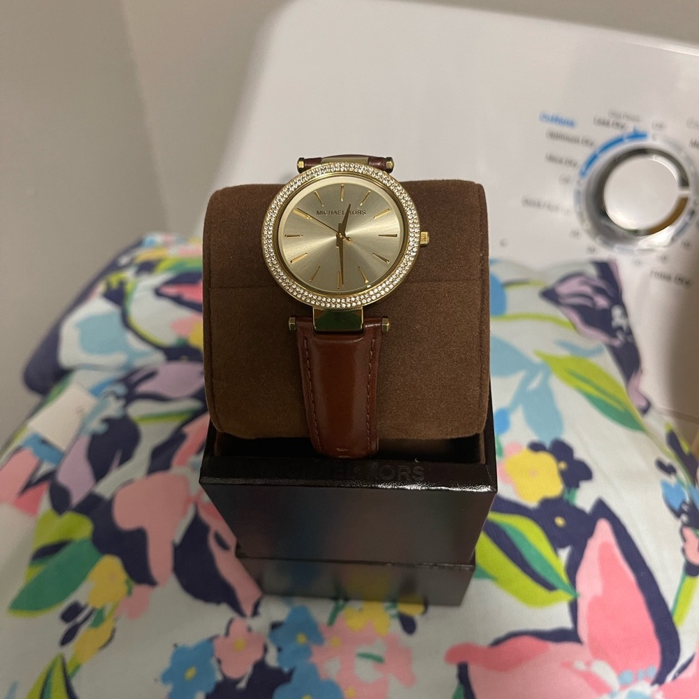 Michael kors womens watch for sale - Picture 2 of 4